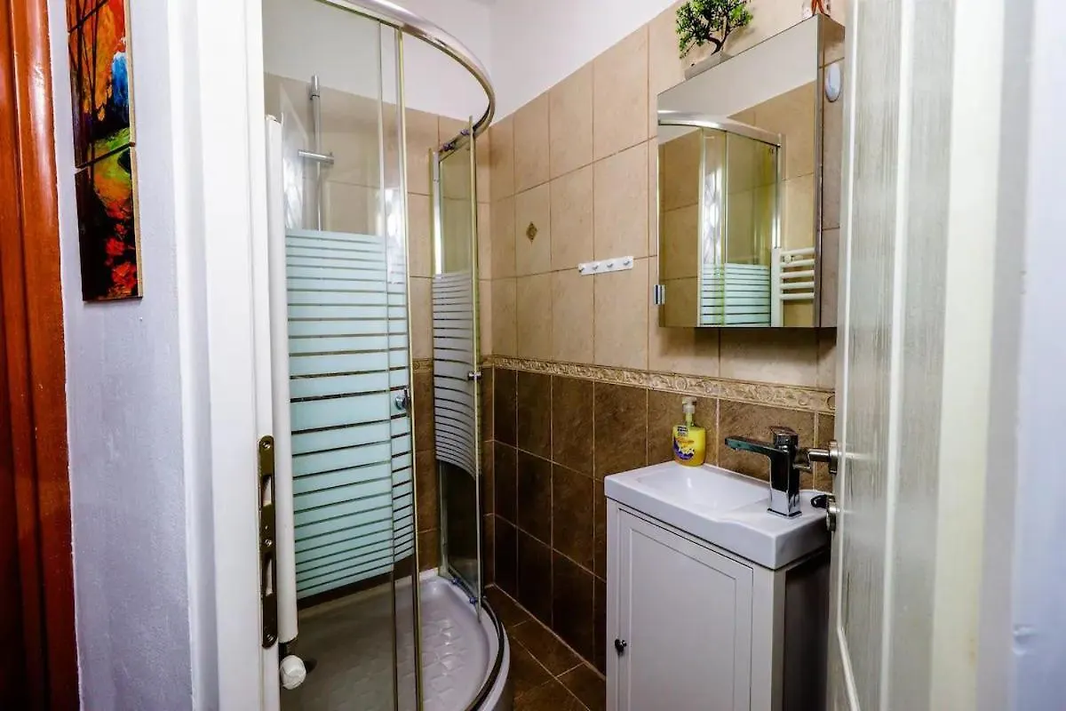 Lovely Studio In Downtown Bucharest Apartment